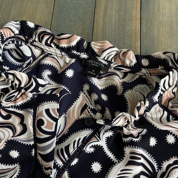 Ann Taylor Black Pink Blue & White Floral Henley Boho Top Blouse - Size SP (S7) - Picture 4 of 11